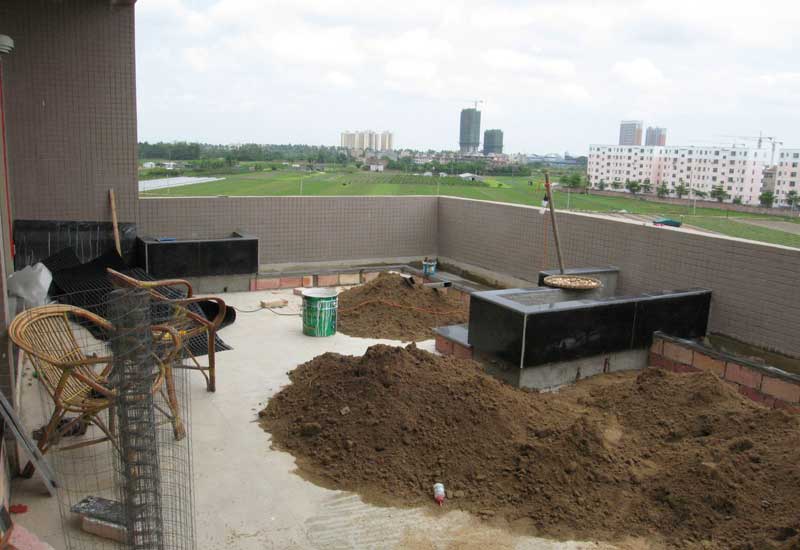 5楼阳台装修设计全过程 5楼露天阳台花园实景图-装修保障网