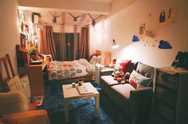 哪怕一个人住也不能马虎她用1000块钱让30平的出租屋焕然