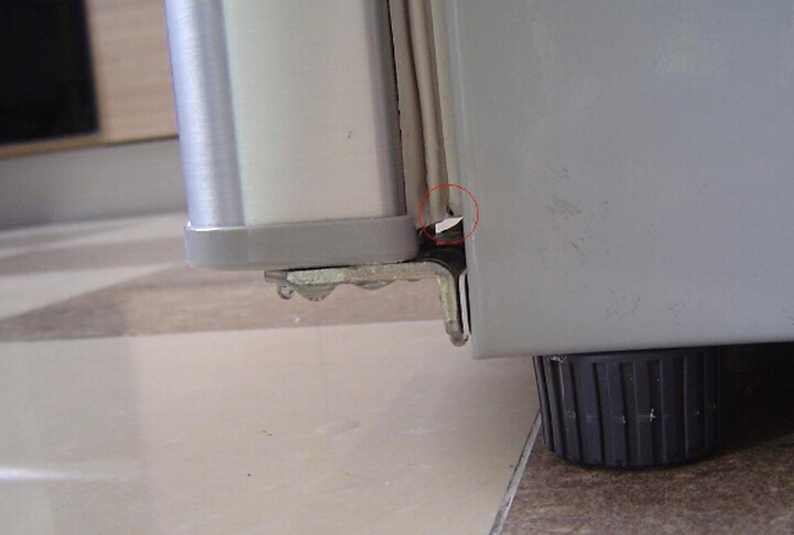 冰箱漏水是怎么回事 冰箱漏水怎么处理-装修保