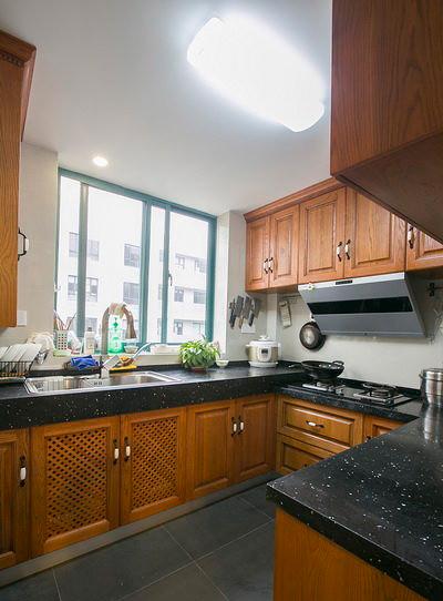 厨房样板间效果图 充满生机活力的厨房设计