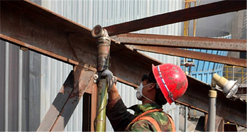 钢结构刷漆施工注意 钢结构施工安全如何防护