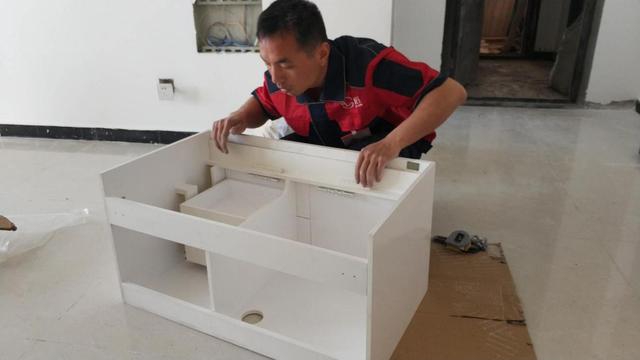 浴室柜的安裝工藝流程及注意事項 浴室柜的安裝工藝流程及注意事項