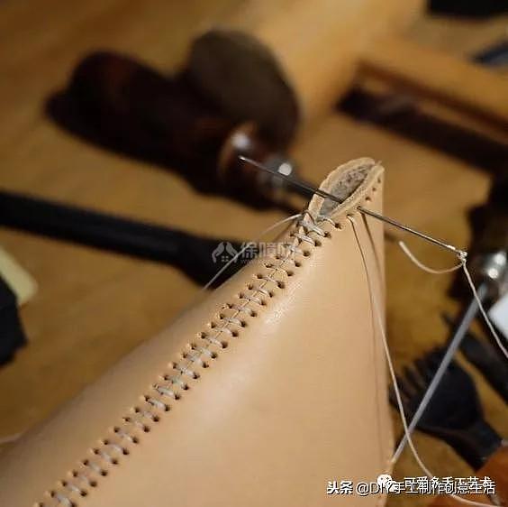 家居DIY：舊皮包做家居掛飾品