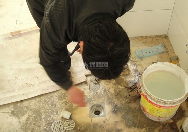 地漏反水不惊慌 五个地漏疏通小技巧