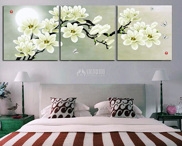 床头挂什么画最吉祥 卧室画挂床头还是床尾