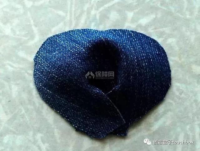 舊牛仔褲的廢物利用 這18個(gè)DIY創(chuàng)意你學(xué)到了嗎?