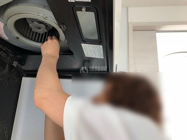 不拆架子如何清洗油煙機(jī)油污?