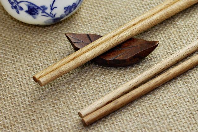 木筷子发霉了怎么办 只需四招比新筷子还干净!