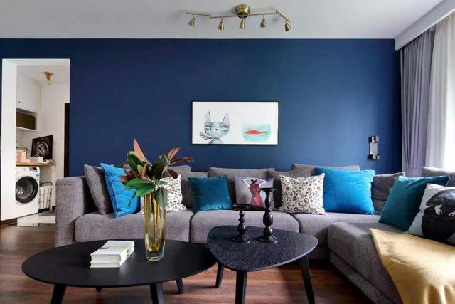 沙发与墙面配色的4种组合 10个搭配案例让你家客厅美出新高度