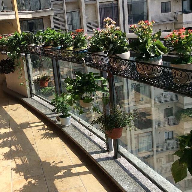 阳台怎样布置养花架子 想阳台有个性又美观那就这么干