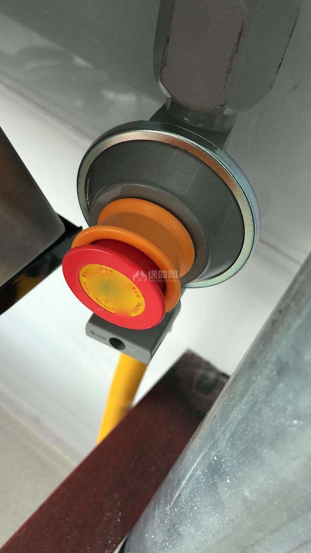 燃气表有一个红色按钮什么用