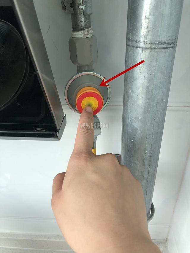 燃气表有一个红色按钮什么用 为什么被人家是关掉的
