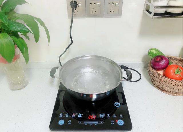 美的电磁炉c22系列怎么样匀火加热告别糊锅轻松烹饪