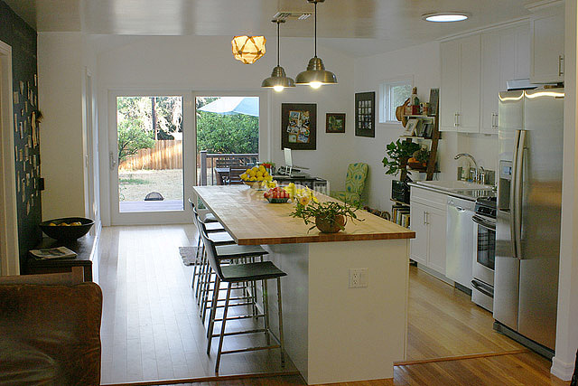 三居室简约风格开放式厨房图片