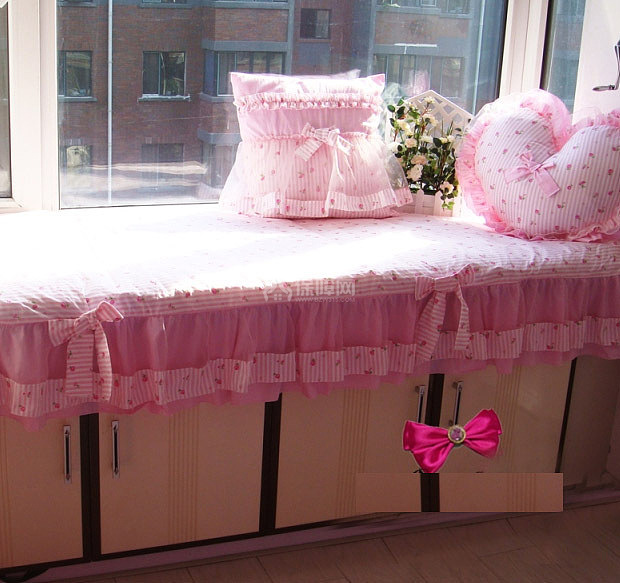 浪漫田园风格超可爱公主房间飘窗垫。