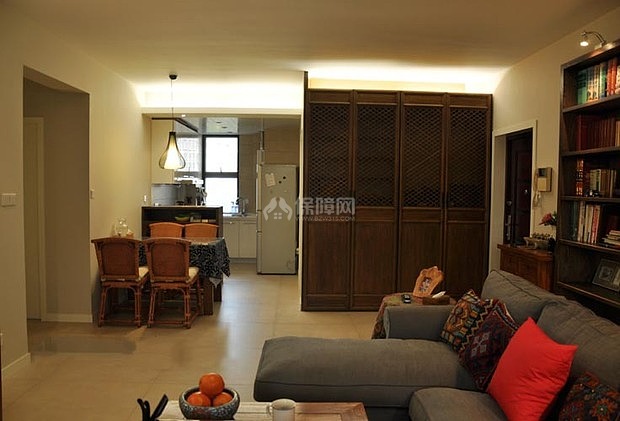 收纳性沙发背景墙 89平米中式风格二居室 二居室装