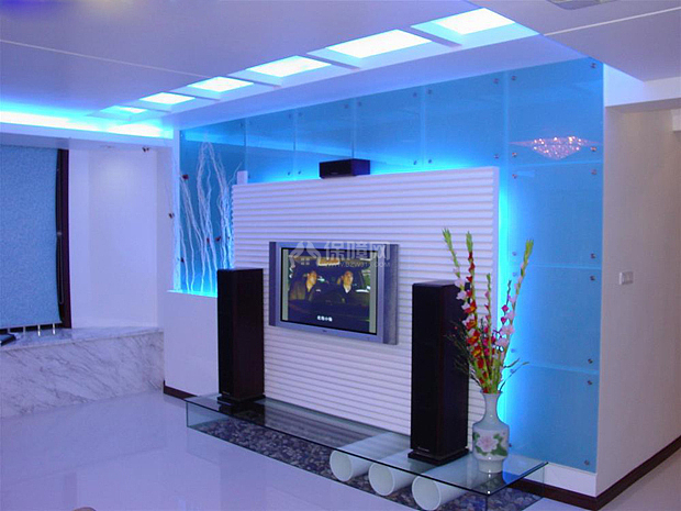 经典电视背景墙设计 打造客厅新亮点 130平米装修