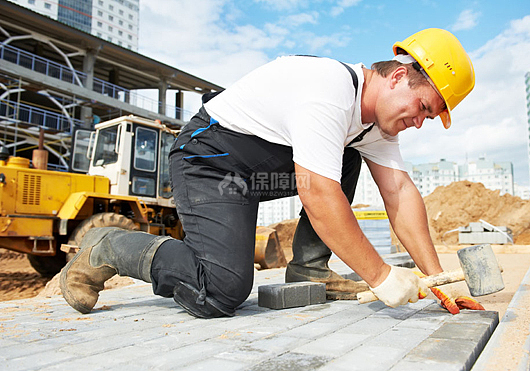澳洲搬砖工周薪3万 装修之前先去搬砖赚装修费