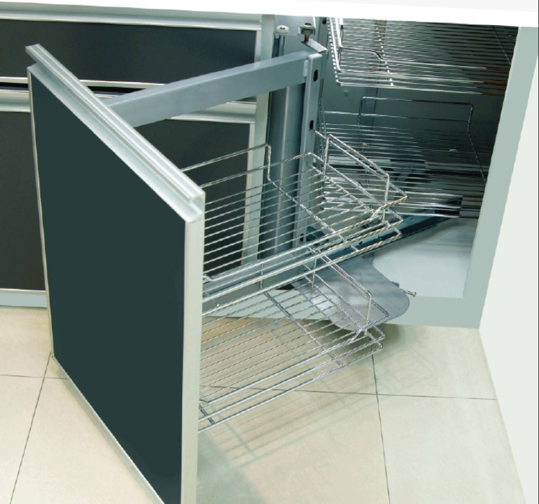 厨房装修     步骤3,匹配导轨      转角拉篮的安装是先从转角拉篮