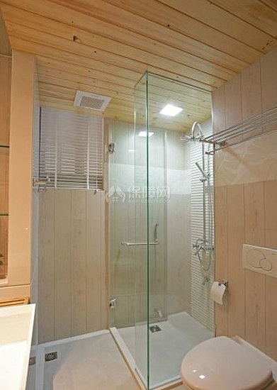 186平新中式三居卫生间淋雨房设计