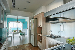 现代水色田园两居室U型厨房设计