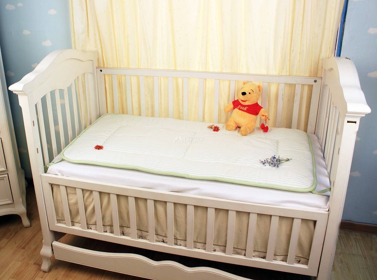 婴儿床床垫什么牌子好 婴儿床床垫选购技巧