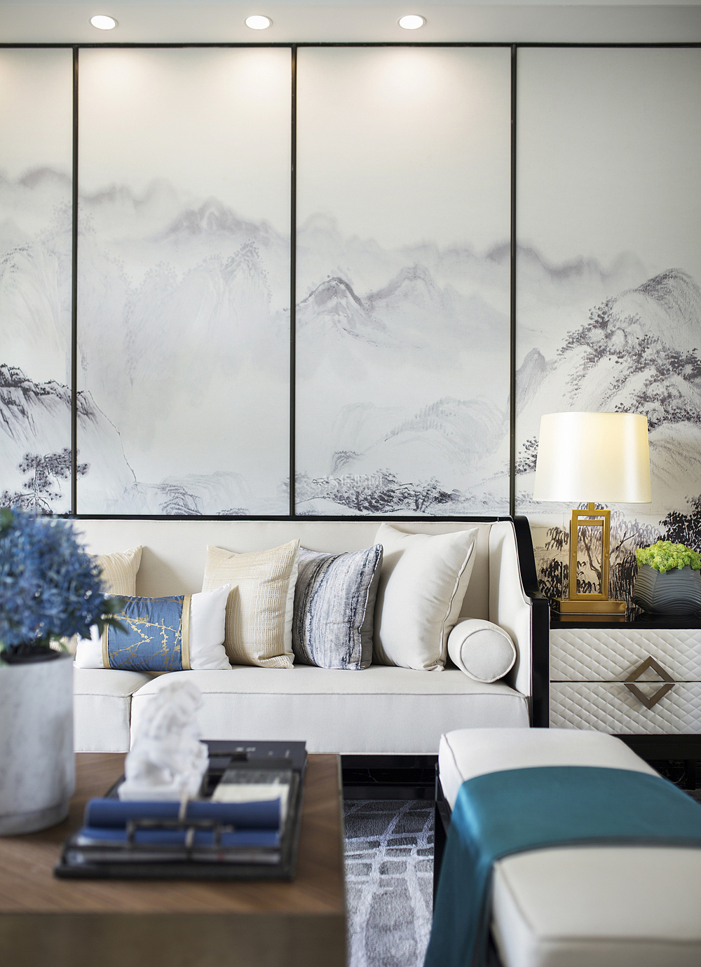 淡雅静谧新中式三居客厅沙发背景墙装饰