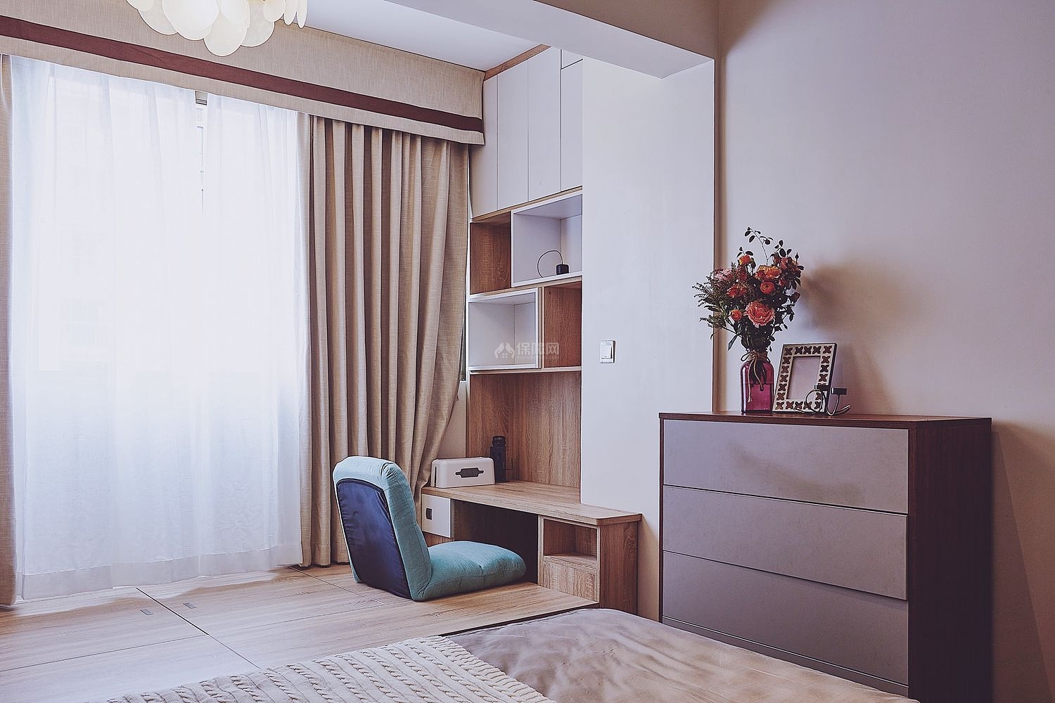 58平方现代风格公寓之卧室榻榻米装修设计效果展示