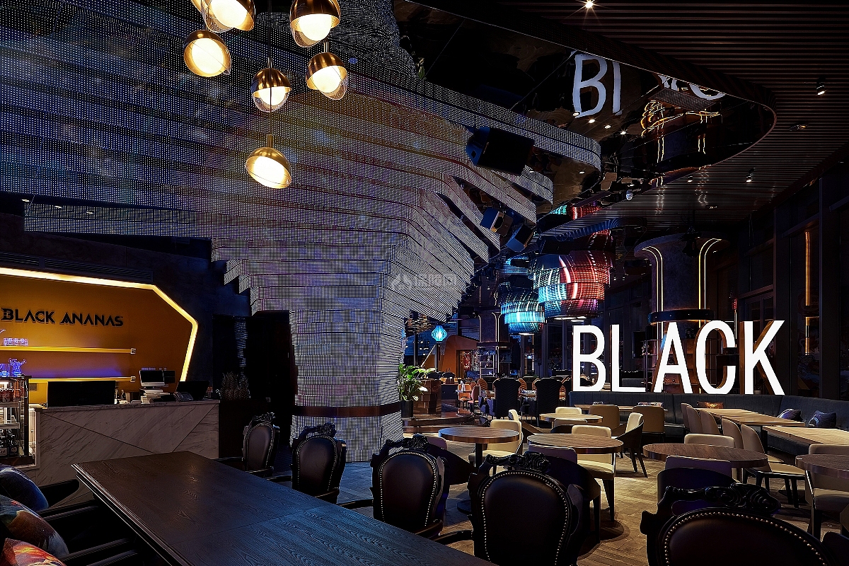 黑凤梨吃货战场电竞主题餐厅之大厅装饰效果图