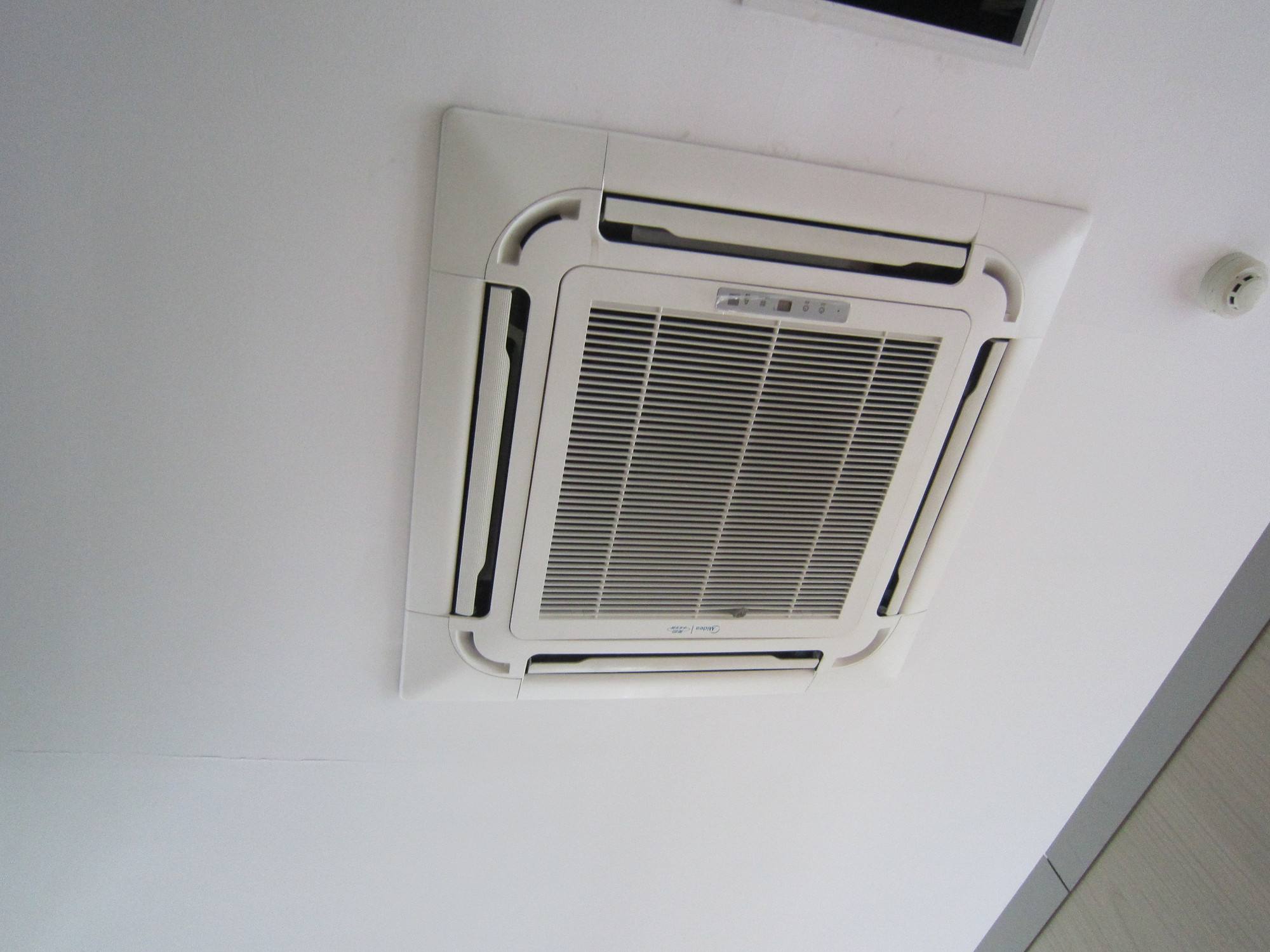 空调安装位置,客厅安装中央空调,安装大金中央空调找哪家