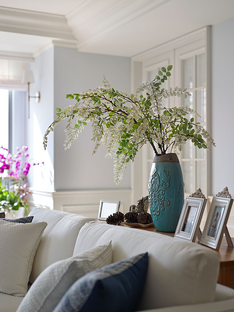 温馨洋溢美式140㎡三居之客厅绿植装饰效果图