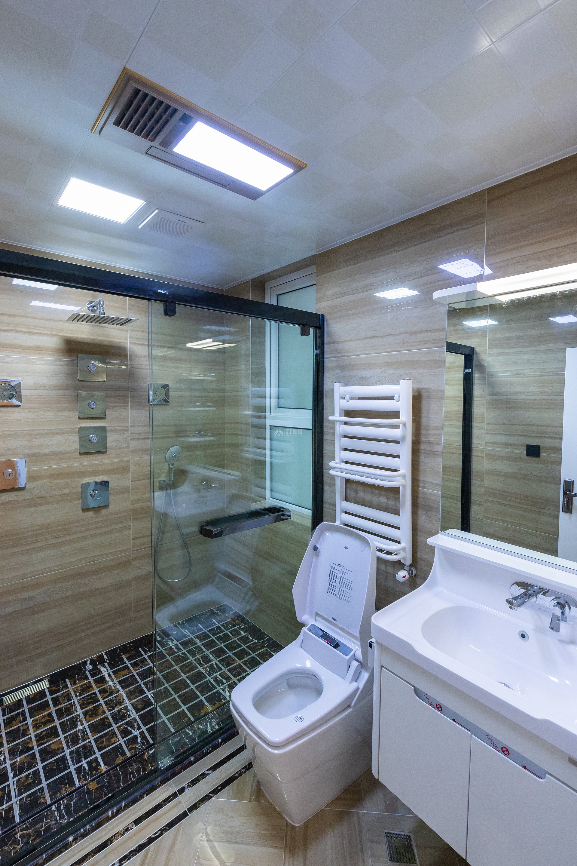 160平现代简美三居之卫生间干湿分离设计效果