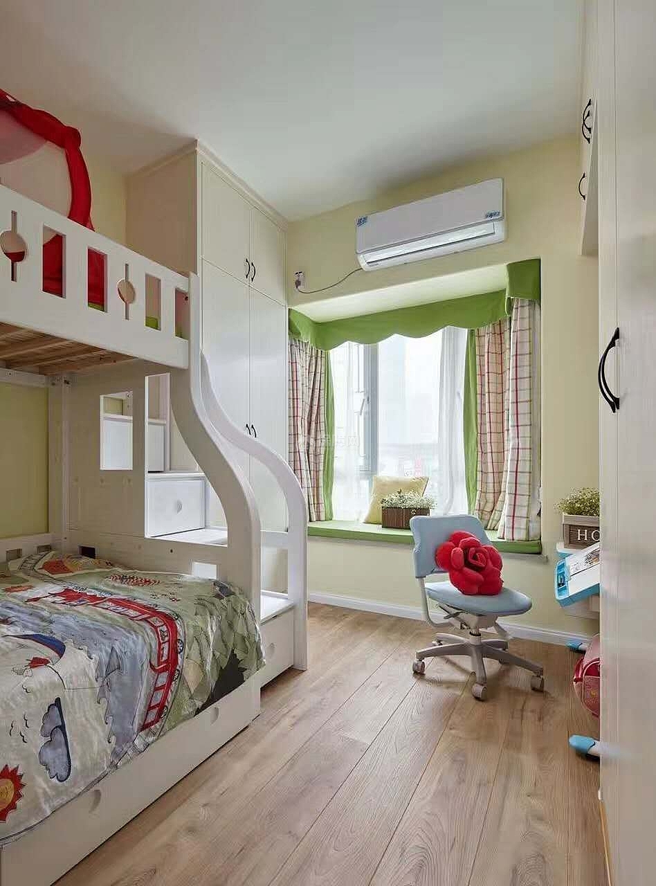 澜泊湾130平米现代风格之儿童房高低床效果图