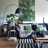 121平墨绿色现代简约风两居之沙发背景墙装饰画效果图
