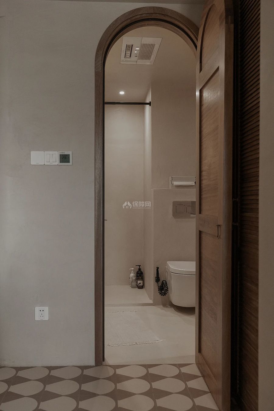 70平簡約復古風浴室門設計效果圖