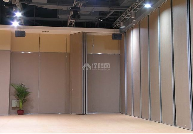 室內(nèi)活動(dòng)隔斷的分類