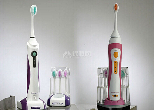 电动牙刷怎么用 电动牙刷是旋转的好还是声波的好