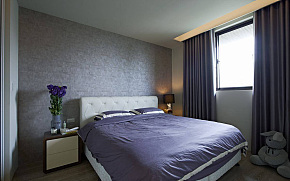 现代简约卧室窗帘背景墙装饰案例