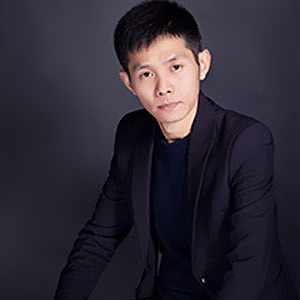 李伟