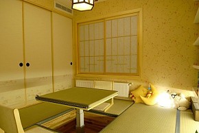 日式风格榻榻米卧室地台图片