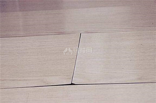 木地板壞了怎么辦|木地板壞了一塊怎么換 木地板常用的修復方法有哪些