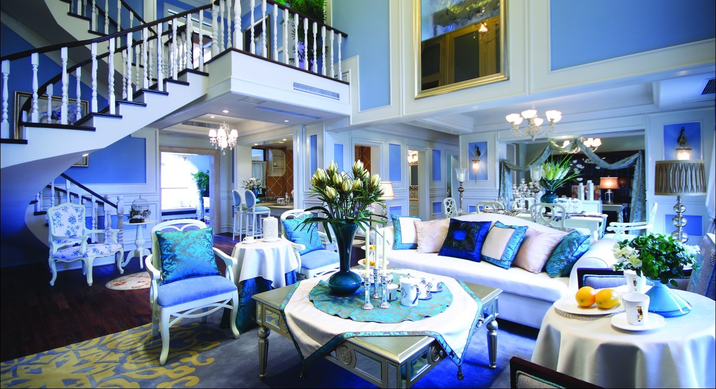 摘要:希腊地中海风格,充盈着蓝天碧海,艳阳天的安宁静谧;蔚蓝色的浪漫