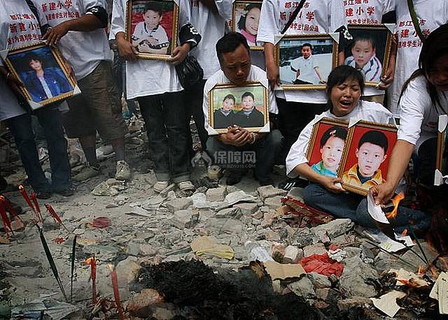 【图】汶川大地震九周年祭 铭记伤痛,不应被遗忘的画面!