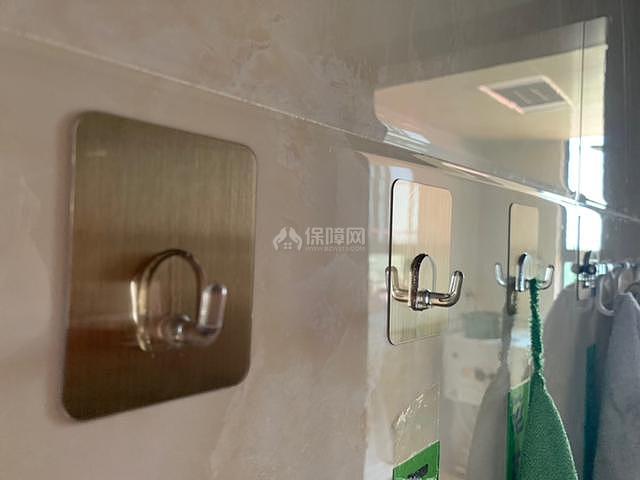 厨房墙面贴满挂钩太土 这四类实用家庭收纳工具才更值得买