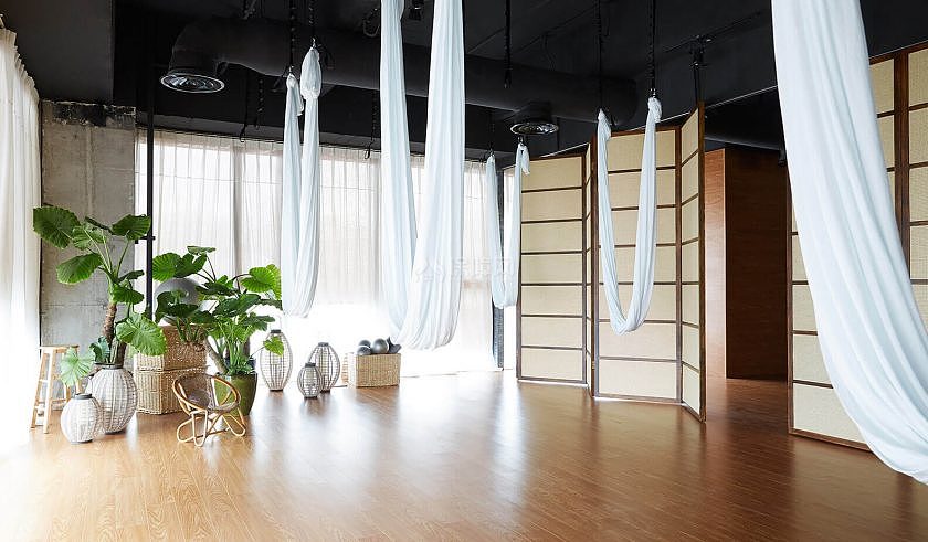 小型瑜伽馆装修 给你不一样的健身体验!