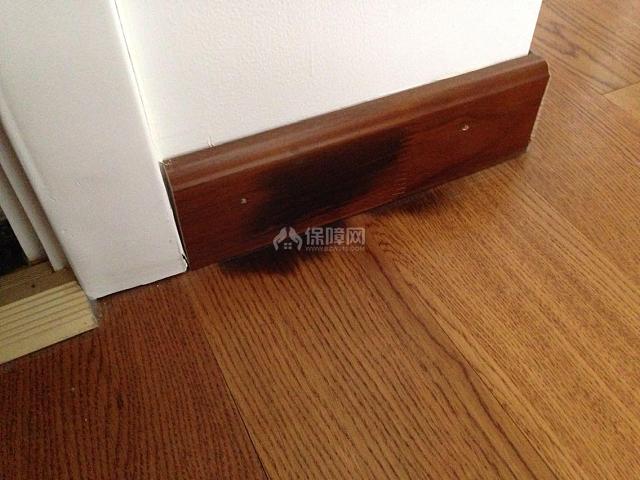 地暖地板出现发黑怎么回事 四种可能找对了再维修