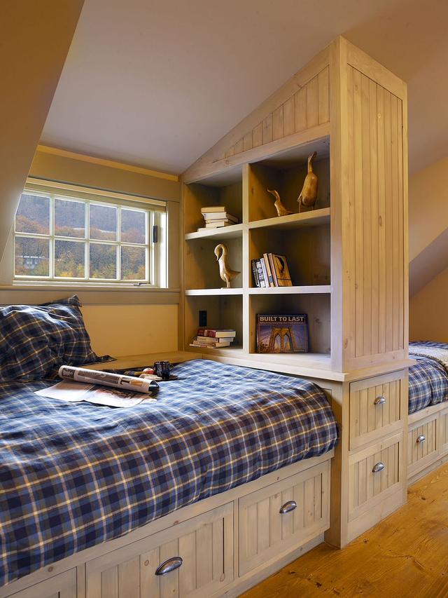 25间精巧时尚的阁楼卧室 优雅的女性卧室设计
