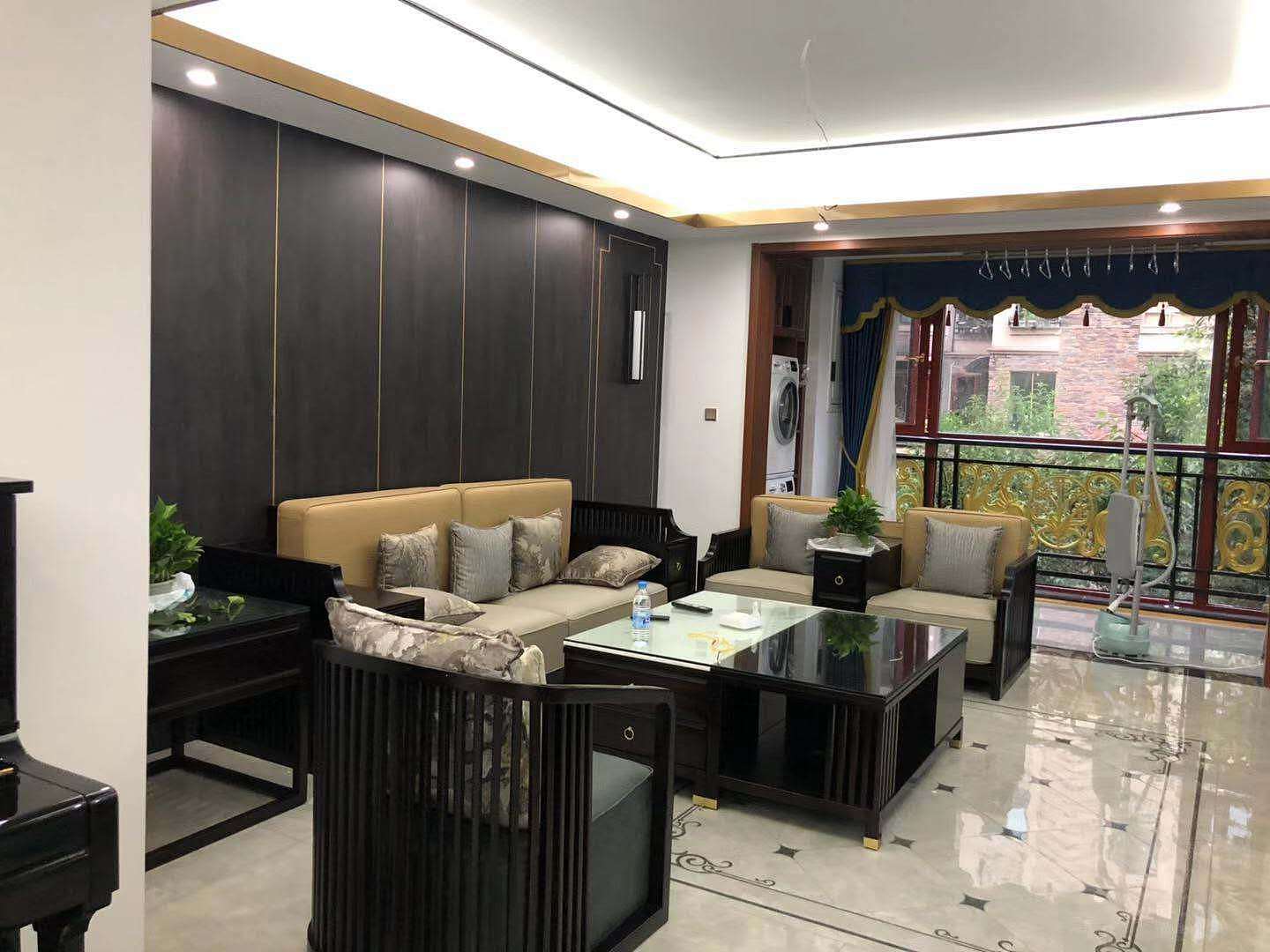 沙发背景墙