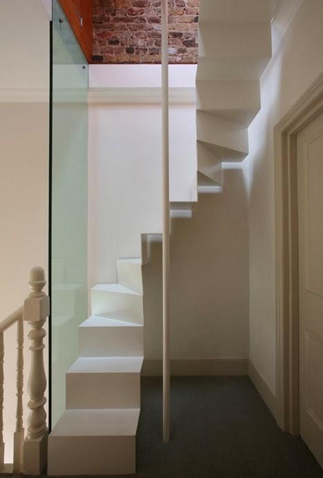 小面积复式楼楼梯怎样设计最好 来给你一些提示