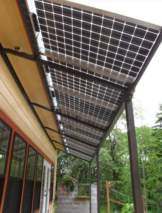 封阳台用什么材料好 尝试下太阳能板环保又安全
